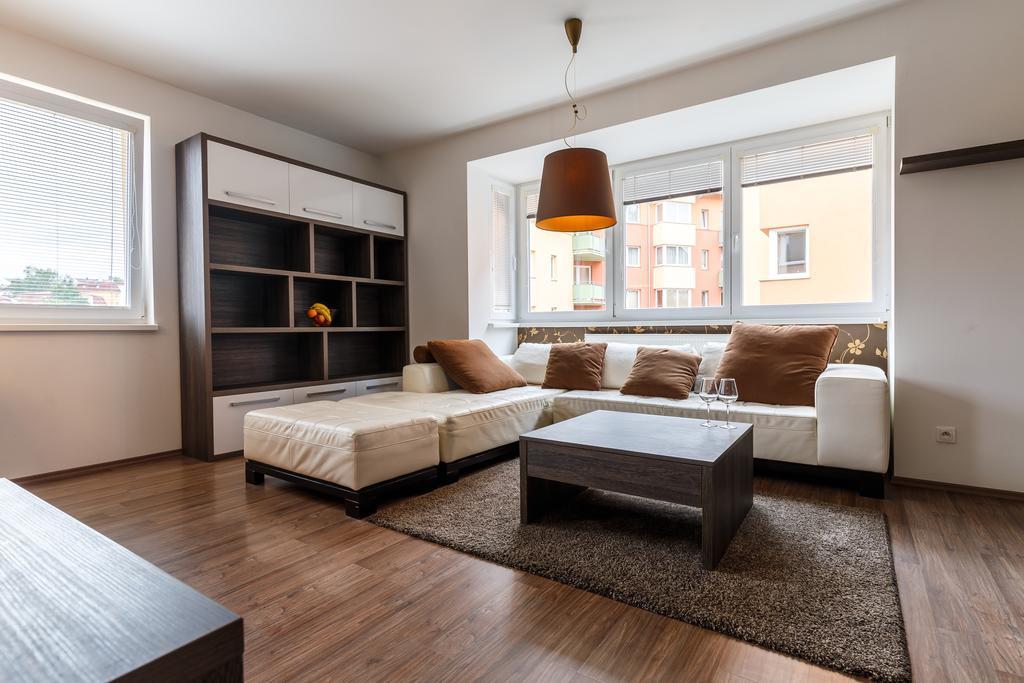 Modern Apartment with 2 bedrooms Karlsbad Buitenkant foto